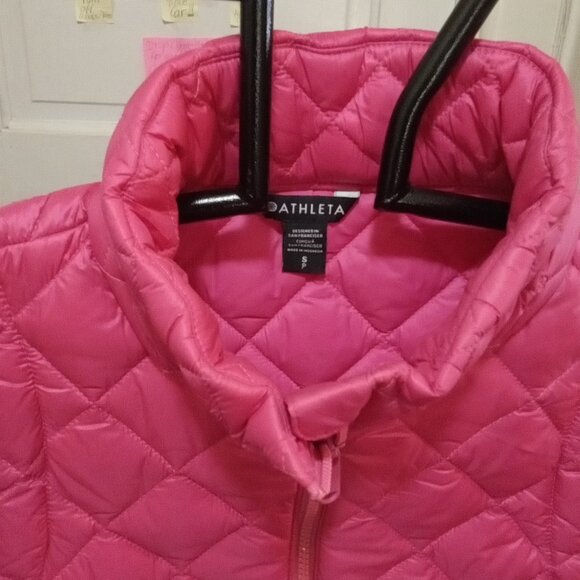 Athleta Sz S bright pink Vest SP23 - slightly longer in back - Picture 2 of 5
